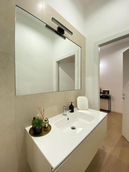 Urban Flat - Visconti 10/2 Appartement
