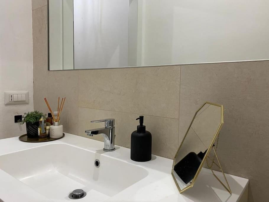Urban Flat - Visconti 10/2 Appartement